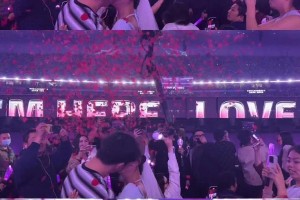 龚俊黄子弘凡现身求婚现场，甜蜜爆表引热议