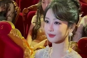 杨紫电影转型困境：颜值争议与演技挑战